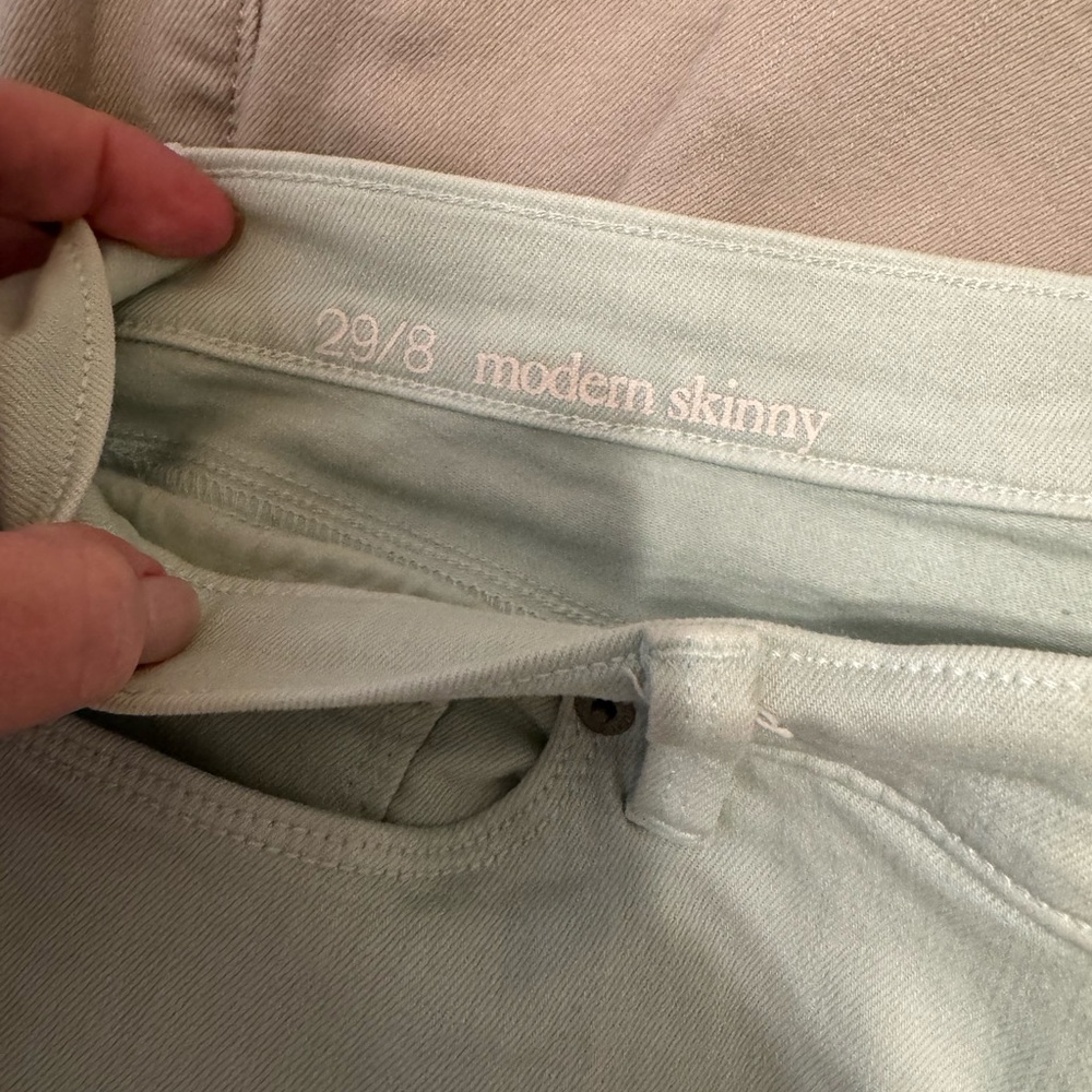Modern Skinny Jeans in Light Mint - Size 29/8